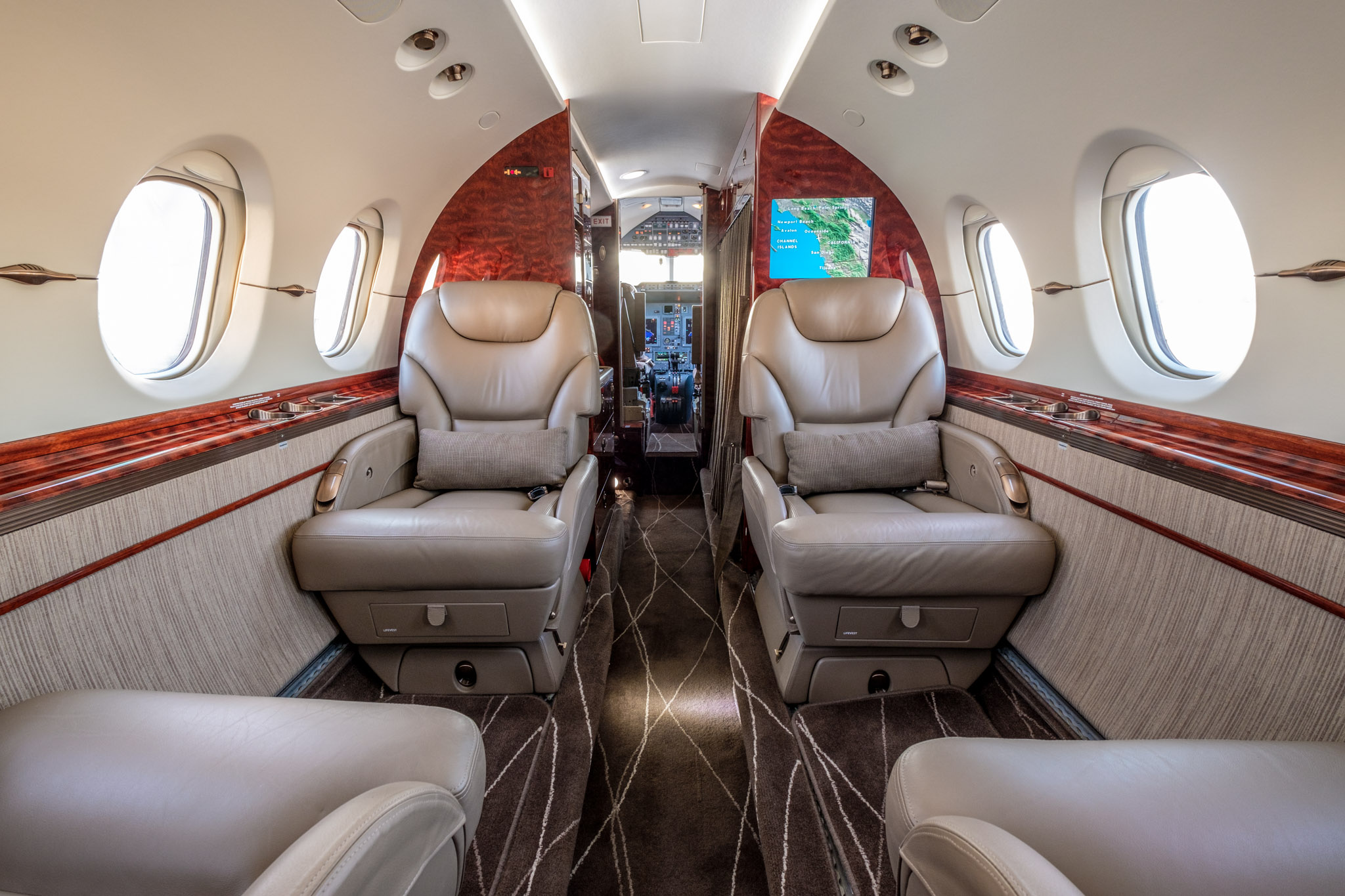 HAWKER 850XP private jet cabin