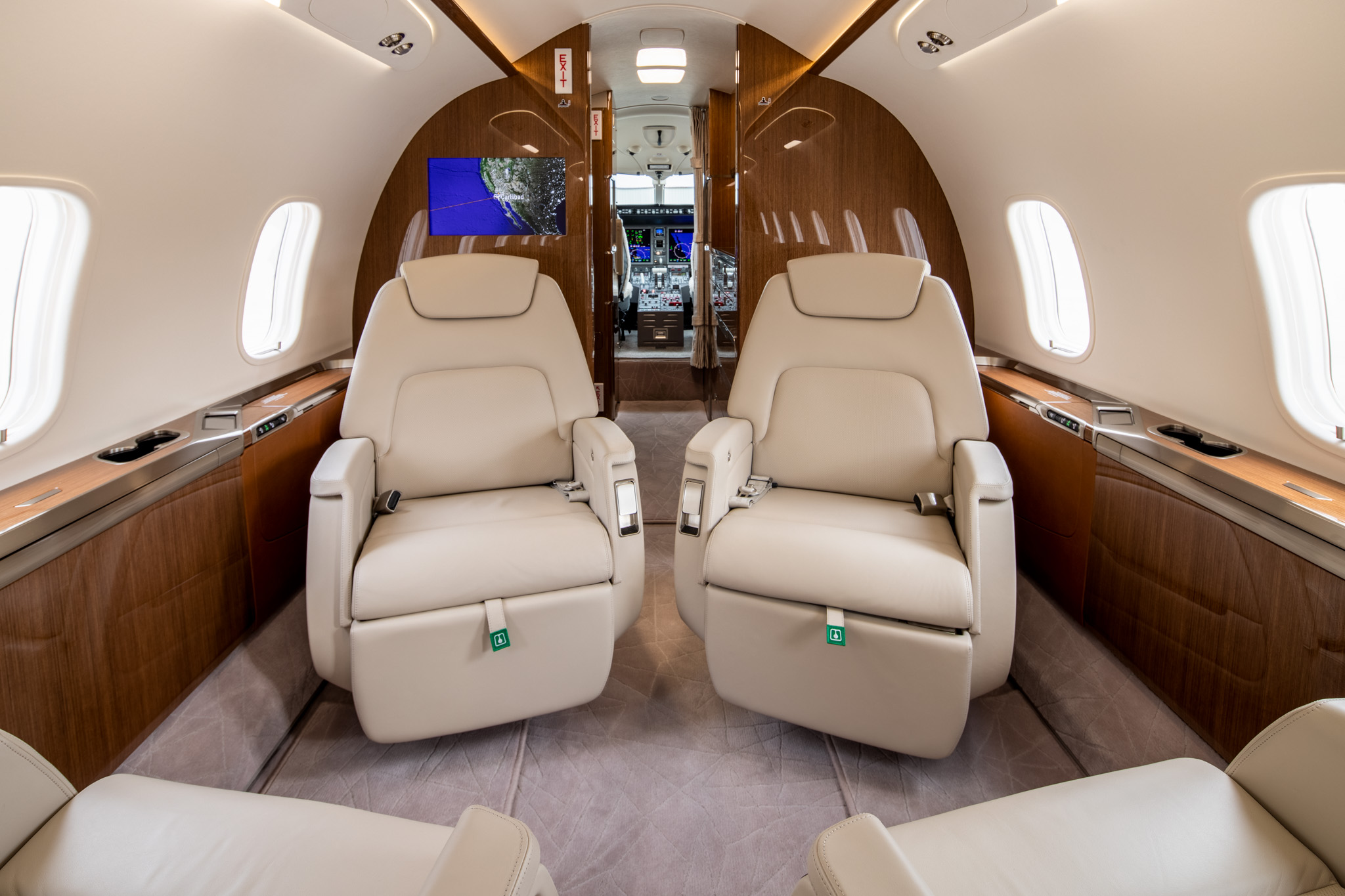 CHALLENGER 350 private jet interior seating