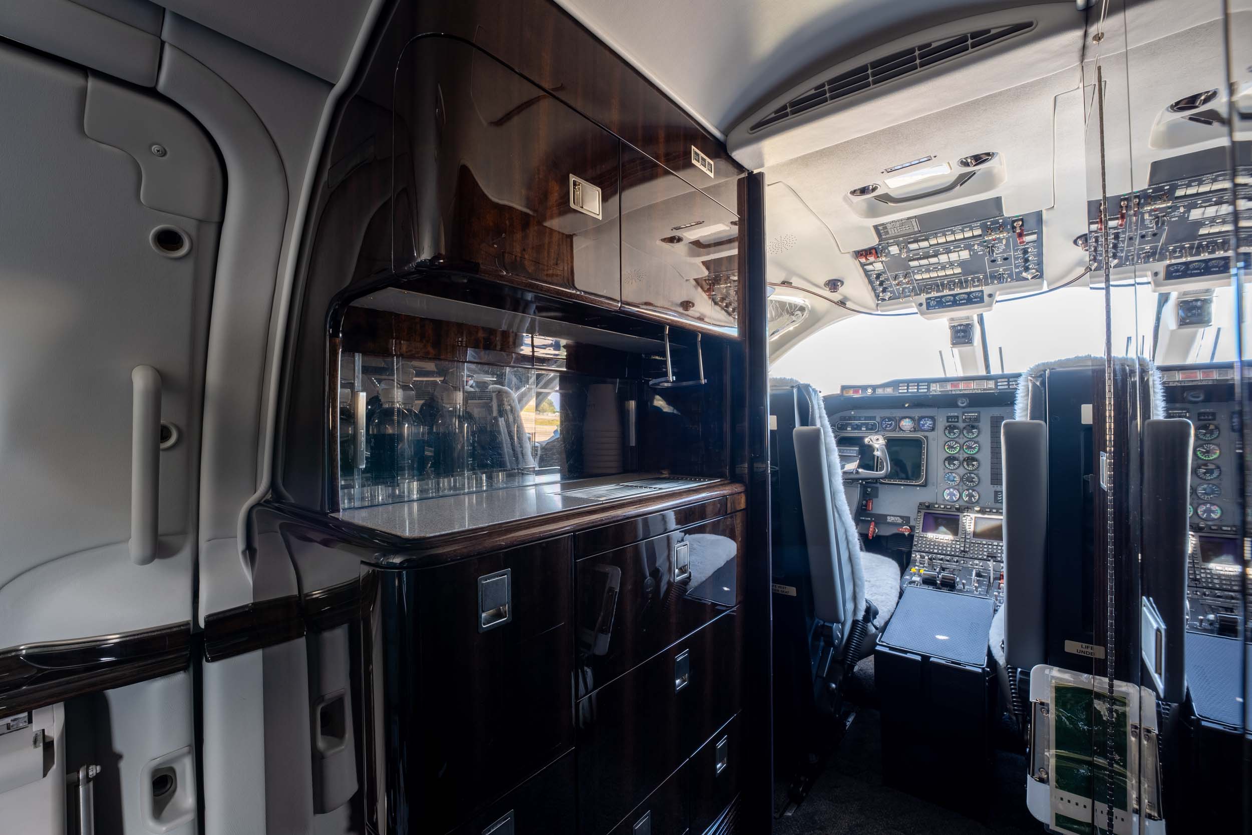 Hawker Beechjet 400 private jet cockpit